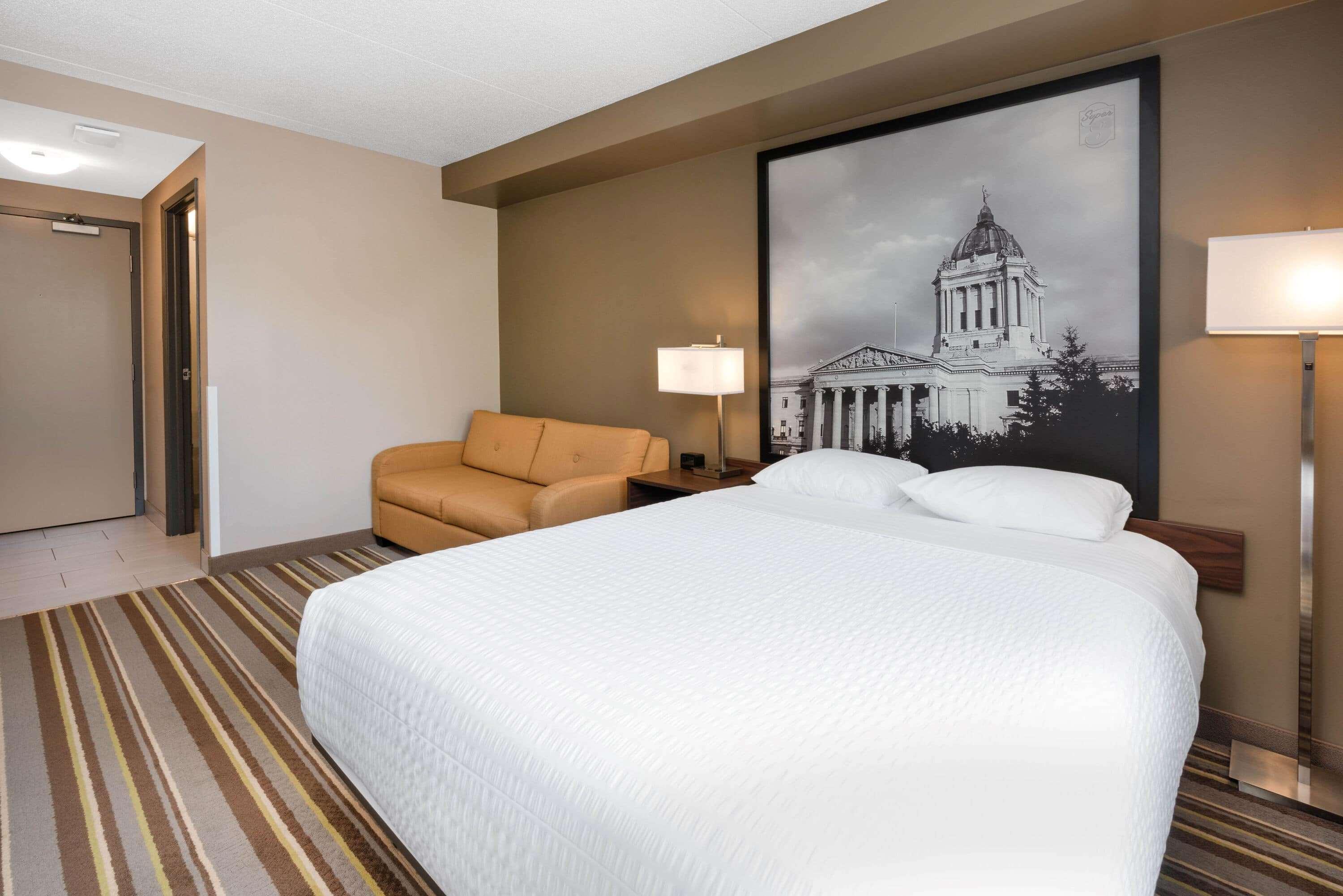 Super 8 By Wyndham Winnipeg West Exterior photo