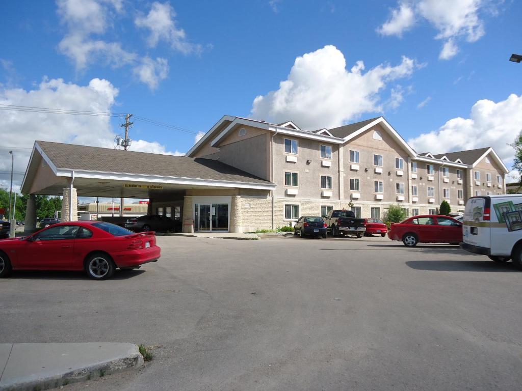Super 8 By Wyndham Winnipeg West Exterior photo